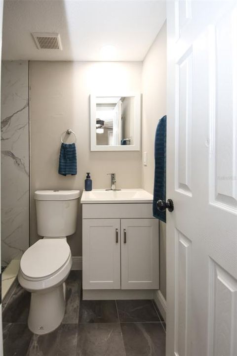 合同活跃: $333,485 (4 贝兹, 3 浴室, 1510 平方英尺)