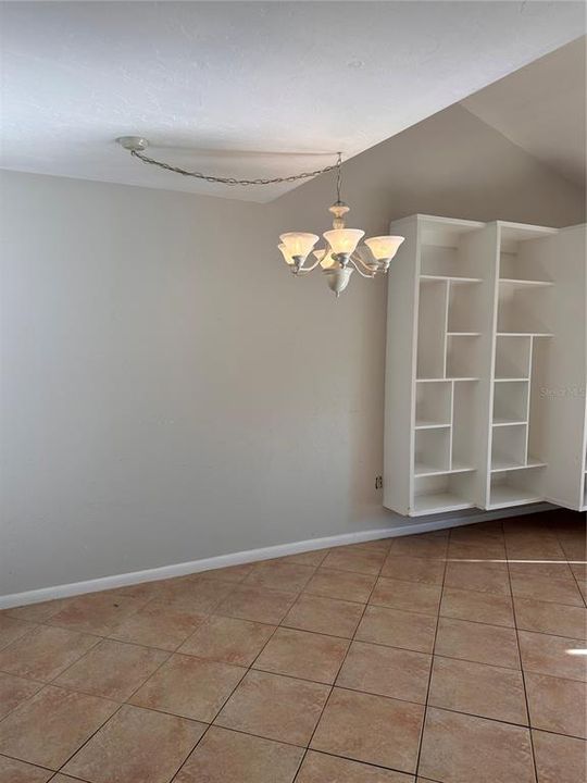 Active With Contract: $1,300 (2 beds, 2 baths, 1208 Square Feet)