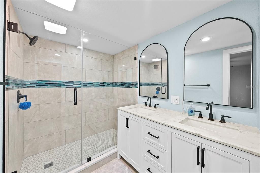 Active With Contract: $350,000 (3 beds, 1 baths, 1444 Square Feet)