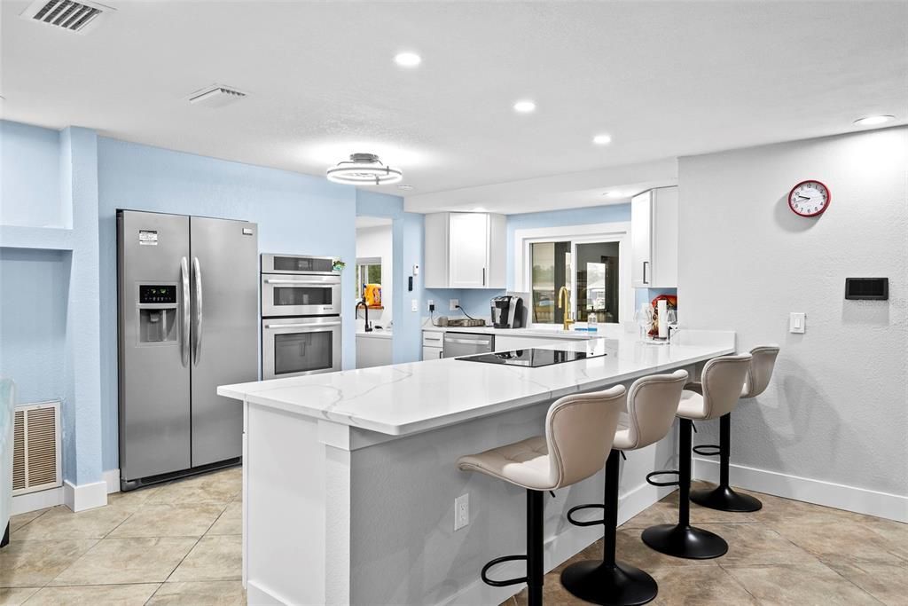 Active With Contract: $350,000 (3 beds, 1 baths, 1444 Square Feet)