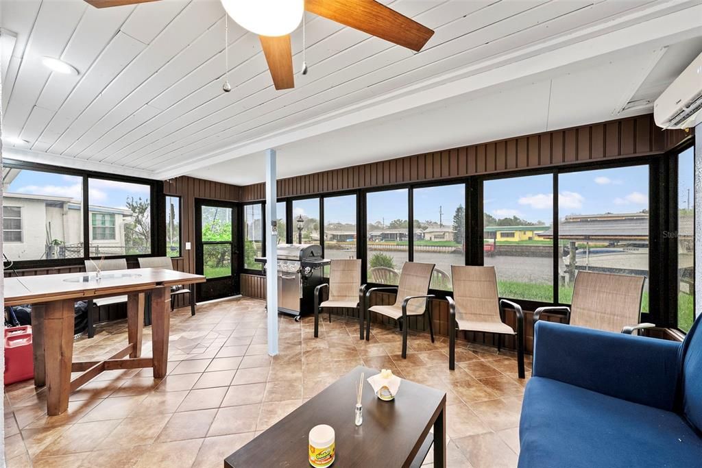 Active With Contract: $350,000 (3 beds, 1 baths, 1444 Square Feet)