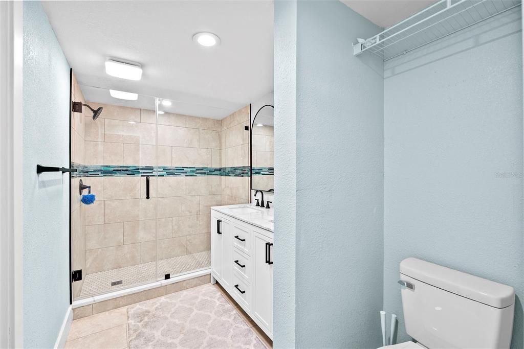 Active With Contract: $350,000 (3 beds, 1 baths, 1444 Square Feet)