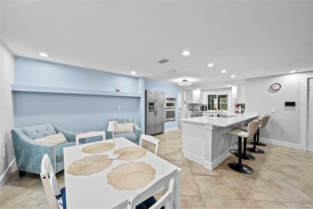 Active With Contract: $350,000 (3 beds, 1 baths, 1444 Square Feet)