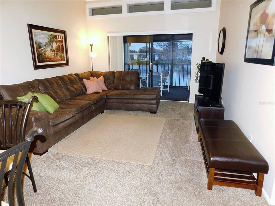 For Rent: $3,000 (2 beds, 2 baths, 924 Square Feet)