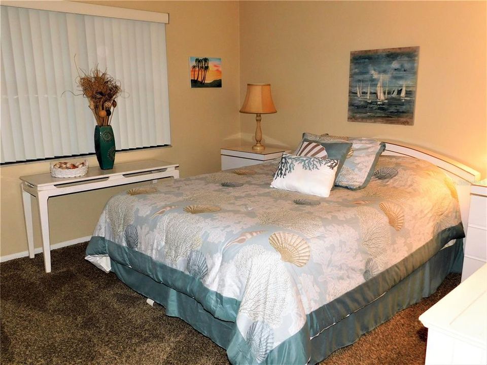 For Rent: $3,000 (2 beds, 2 baths, 924 Square Feet)