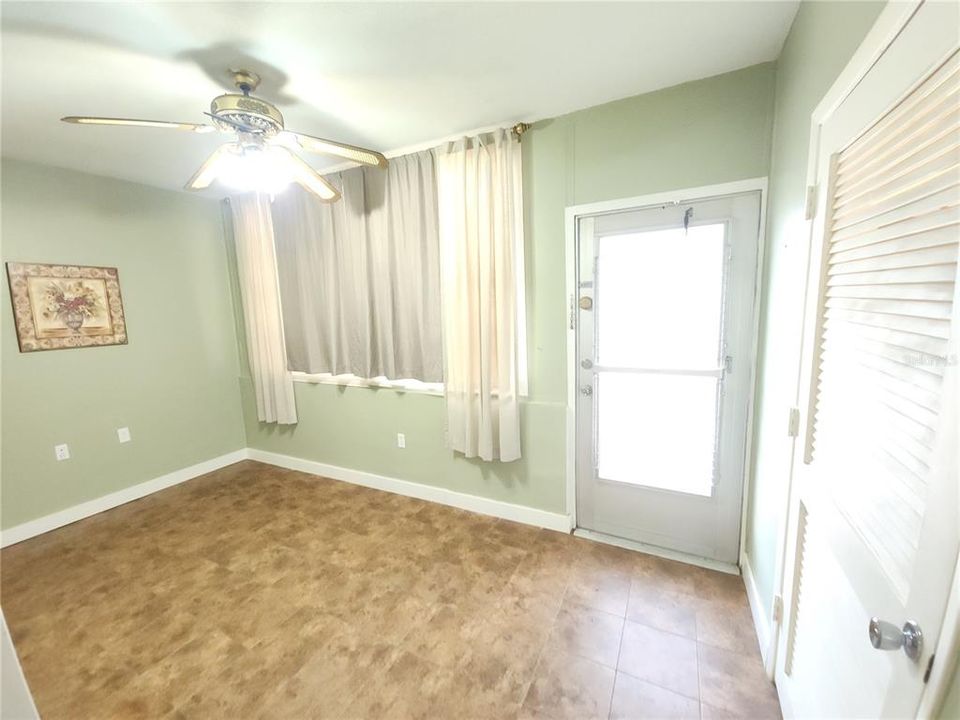 Activo con contrato: $119,000 (3 camas, 2 baños, 1290 Pies cuadrados)