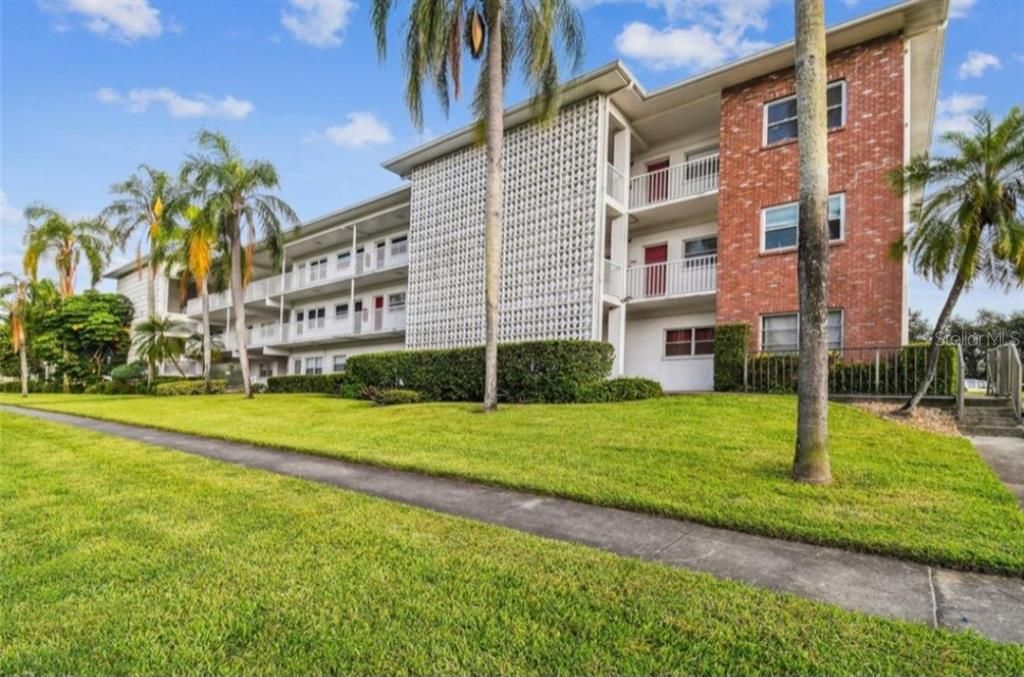 Activo con contrato: $119,000 (3 camas, 2 baños, 1290 Pies cuadrados)