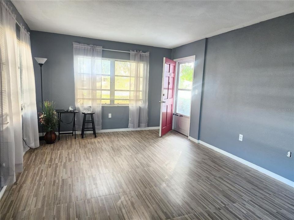 Activo con contrato: $119,000 (3 camas, 2 baños, 1290 Pies cuadrados)