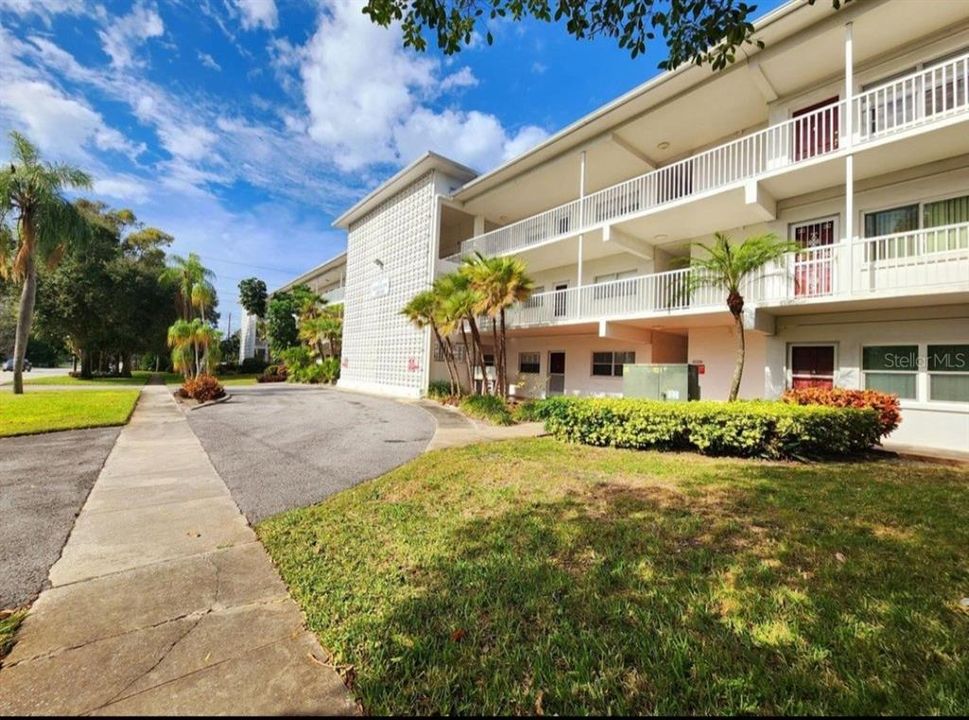 Activo con contrato: $119,000 (3 camas, 2 baños, 1290 Pies cuadrados)