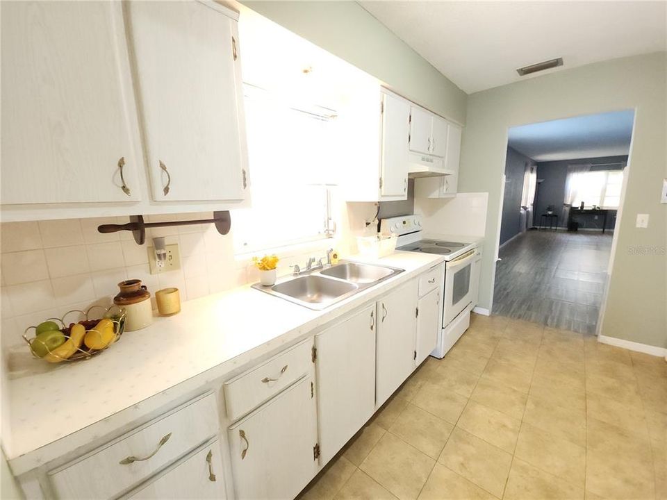 Activo con contrato: $119,000 (3 camas, 2 baños, 1290 Pies cuadrados)