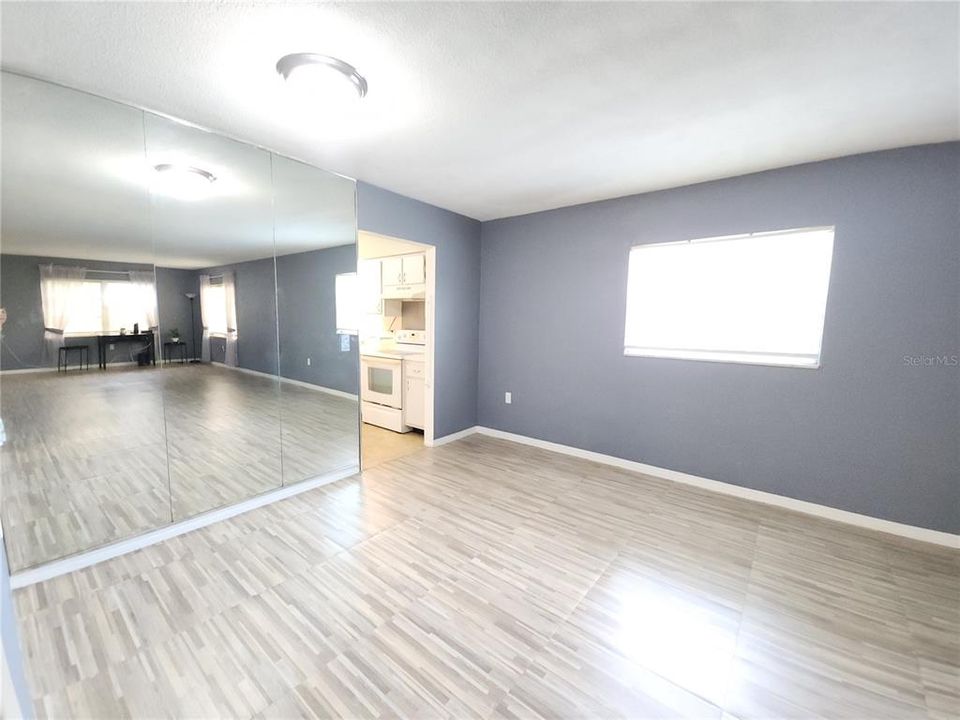 Activo con contrato: $119,000 (3 camas, 2 baños, 1290 Pies cuadrados)