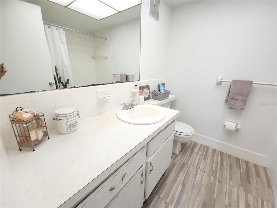 Activo con contrato: $119,000 (3 camas, 2 baños, 1290 Pies cuadrados)