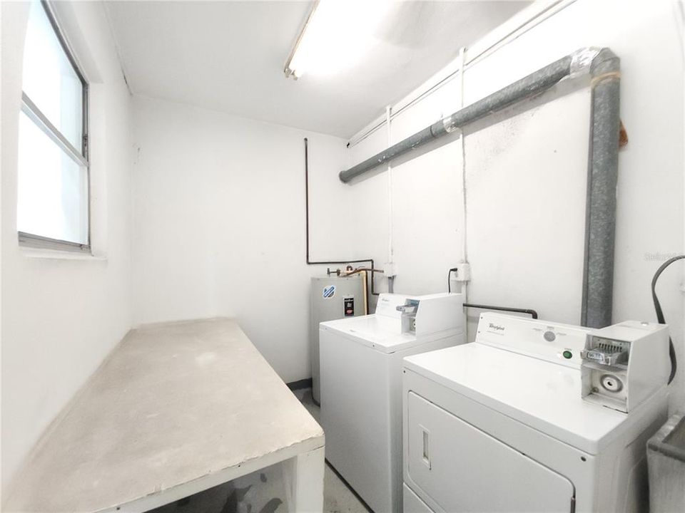 Activo con contrato: $119,000 (3 camas, 2 baños, 1290 Pies cuadrados)