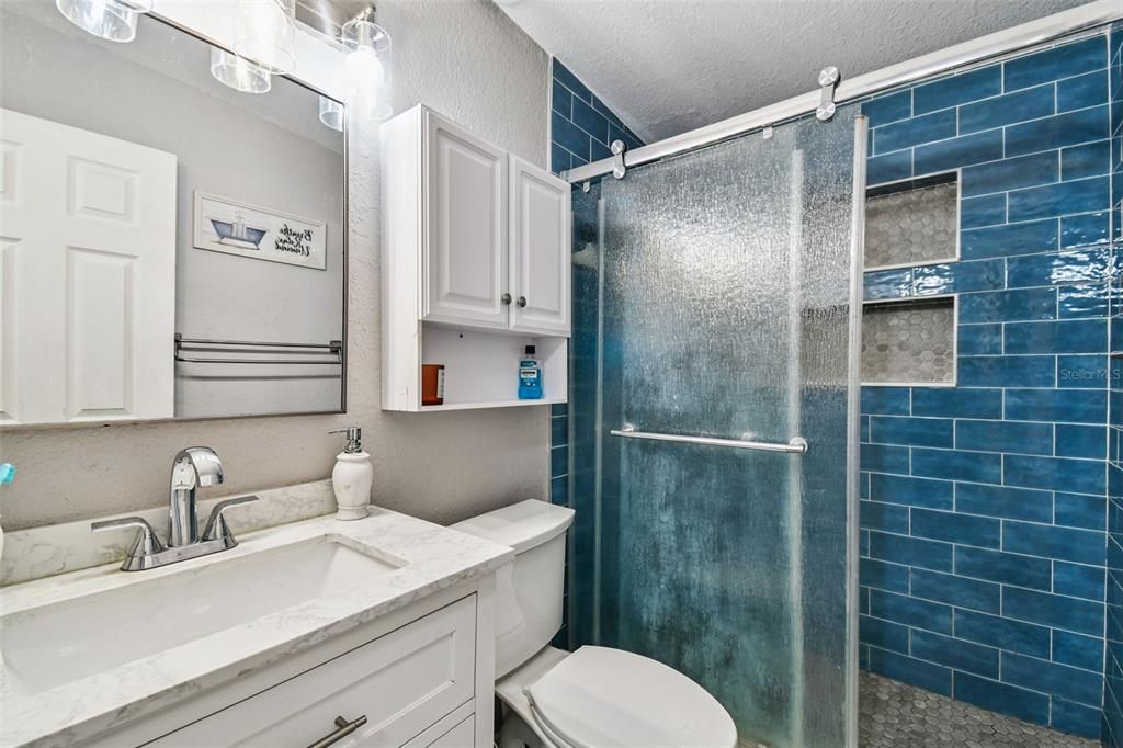 Под контрактом: $299,000 (3 спален, 1 ванн, 1248 Квадратных фут)