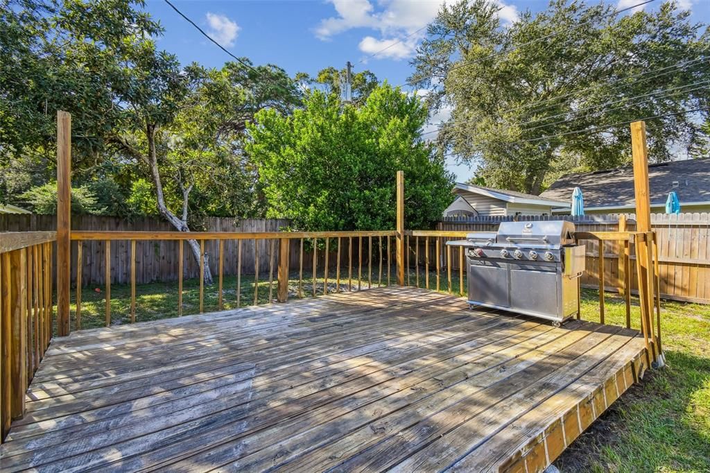 Под контрактом: $299,000 (3 спален, 1 ванн, 1248 Квадратных фут)