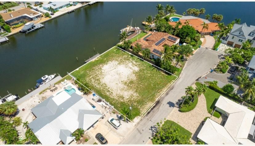 For Sale: $2,600,000 (0.26 acres)