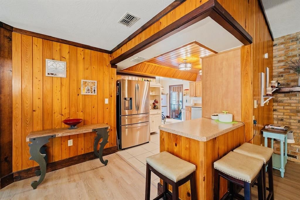 En Venta: $624,900 (4 camas, 2 baños, 3136 Pies cuadrados)