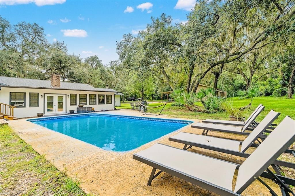 En Venta: $624,900 (4 camas, 2 baños, 3136 Pies cuadrados)