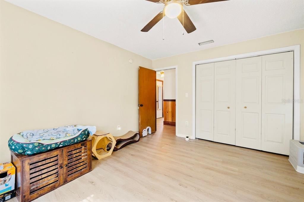 En Venta: $624,900 (4 camas, 2 baños, 3136 Pies cuadrados)