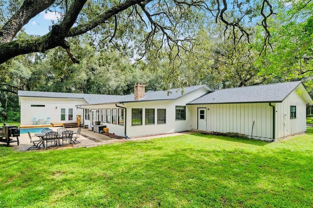 En Venta: $624,900 (4 camas, 2 baños, 3136 Pies cuadrados)