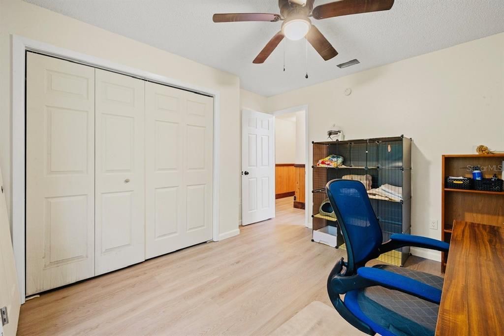 En Venta: $624,900 (4 camas, 2 baños, 3136 Pies cuadrados)