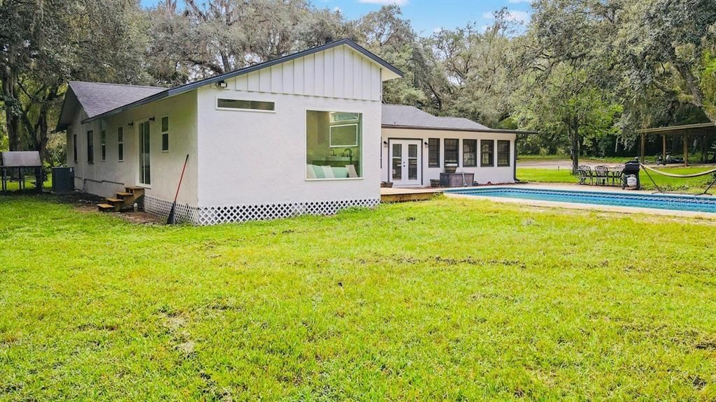 En Venta: $624,900 (4 camas, 2 baños, 3136 Pies cuadrados)