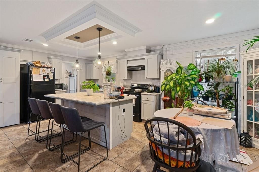 На продажу: $226,000 (3 спален, 2 ванн, 1458 Квадратных фут)