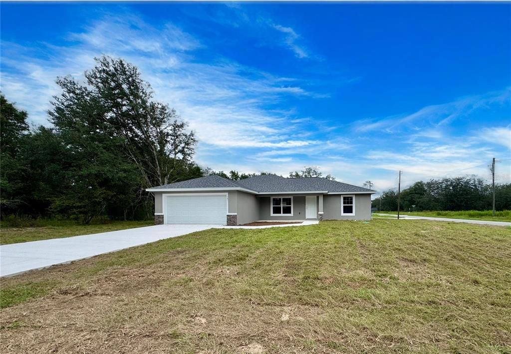 Activo con contrato: $254,000 (3 camas, 2 baños, 1557 Pies cuadrados)