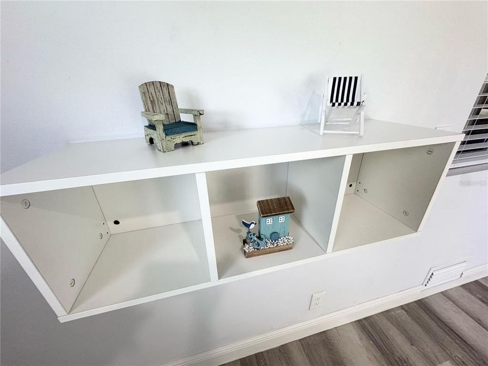 For Rent: $2,800 (4 beds, 3 baths, 2276 Square Feet)