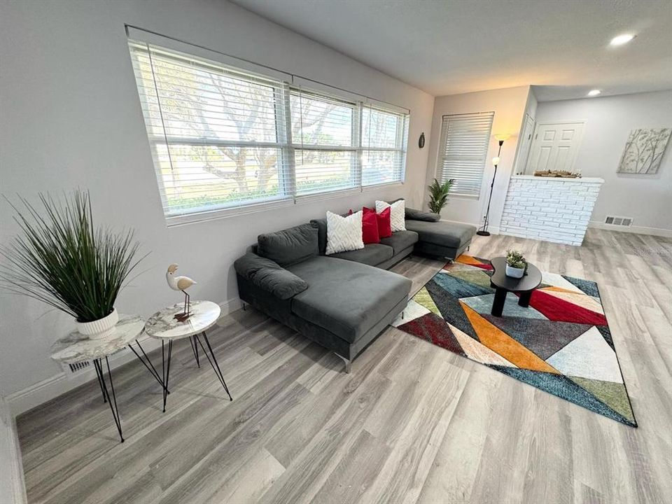 For Rent: $2,800 (4 beds, 3 baths, 2276 Square Feet)