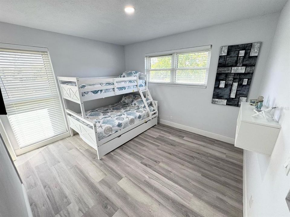 For Rent: $2,800 (4 beds, 3 baths, 2276 Square Feet)