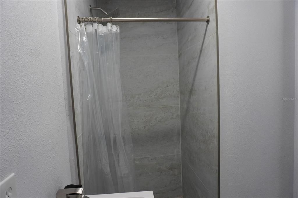 For Rent: $2,800 (4 beds, 3 baths, 2276 Square Feet)