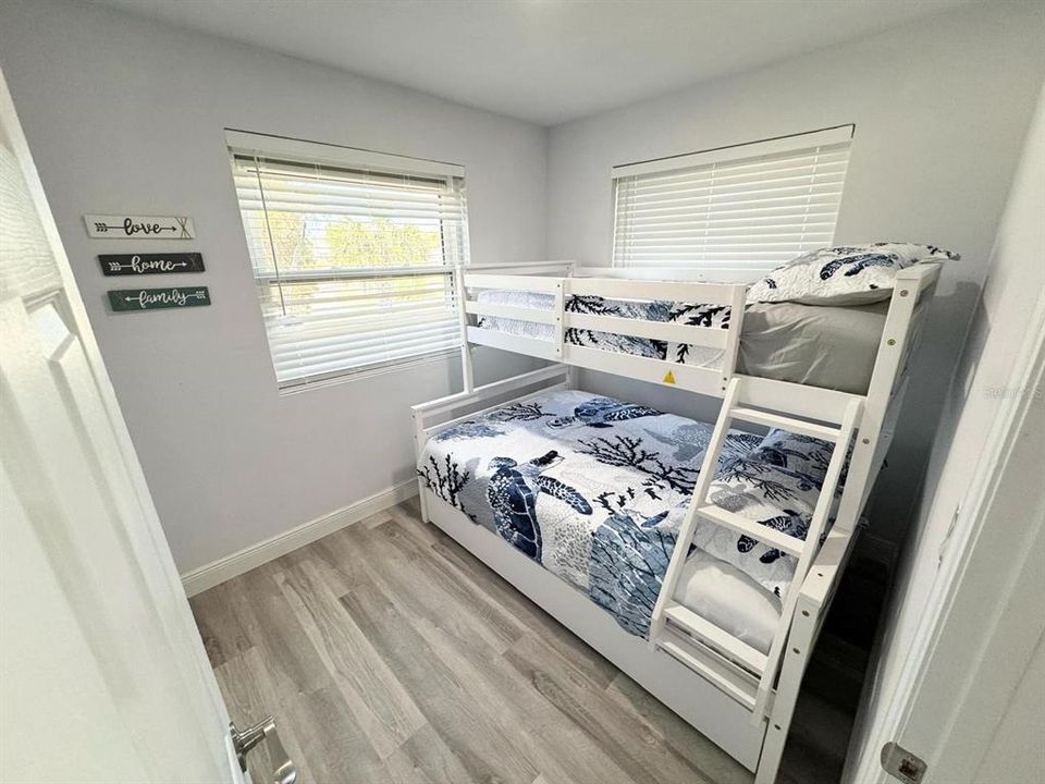 For Rent: $2,800 (4 beds, 3 baths, 2276 Square Feet)