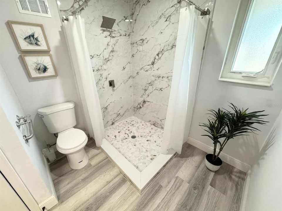 For Rent: $2,800 (4 beds, 3 baths, 2276 Square Feet)