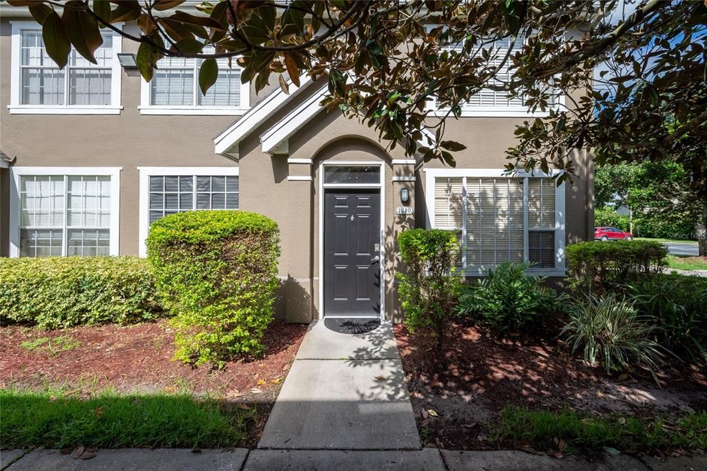 For Sale: $208,000 (1 beds, 1 baths, 996 Square Feet)