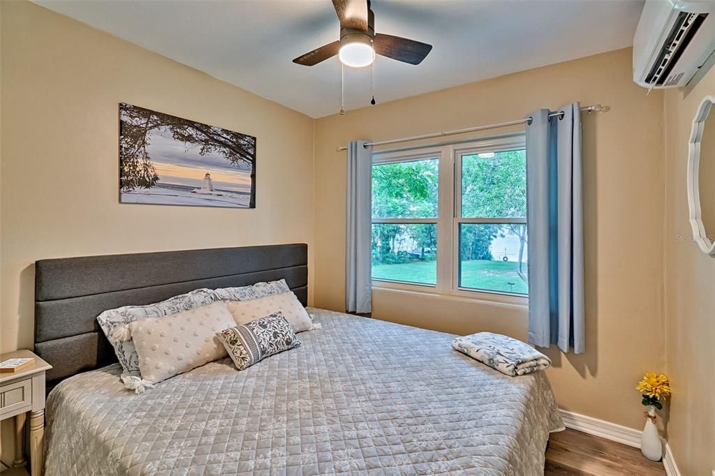 For Sale: $365,000 (3 beds, 3 baths, 1195 Square Feet)