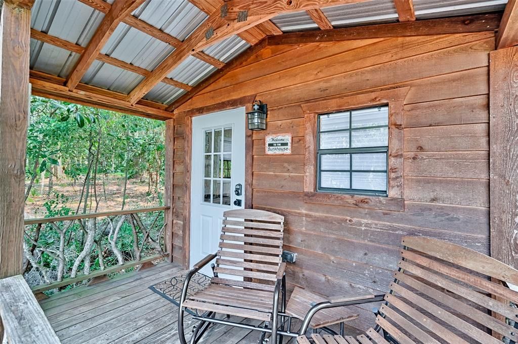 For Sale: $365,000 (3 beds, 3 baths, 1195 Square Feet)