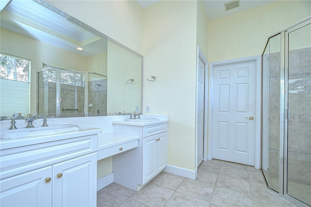 For Sale: $749,000 (3 beds, 3 baths, 2678 Square Feet)