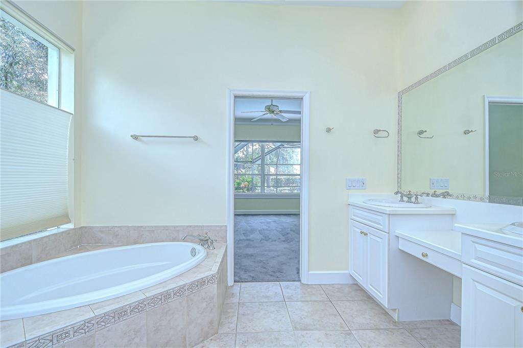 For Sale: $749,000 (3 beds, 3 baths, 2678 Square Feet)