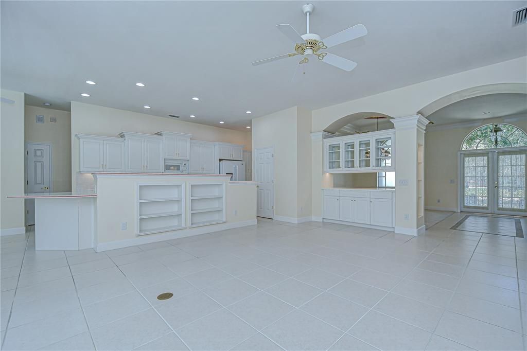 For Sale: $749,000 (3 beds, 3 baths, 2678 Square Feet)