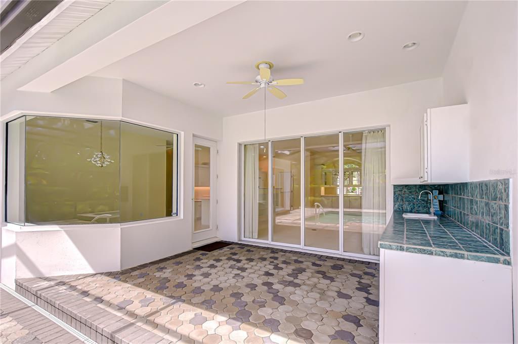 For Sale: $749,000 (3 beds, 3 baths, 2678 Square Feet)