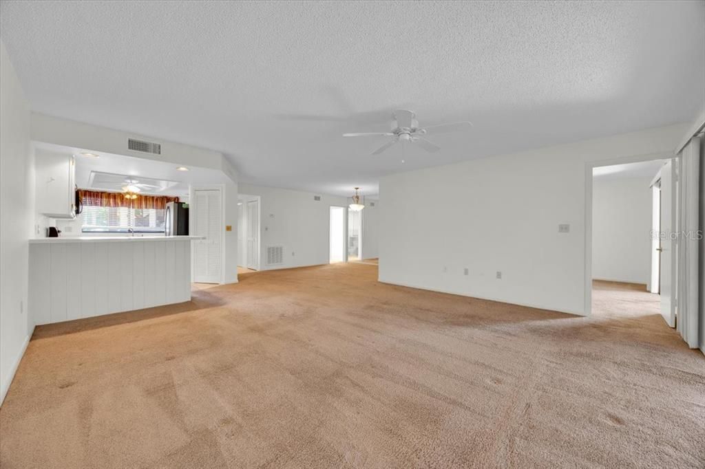 待售: $149,000 (2 贝兹, 2 浴室, 1280 平方英尺)