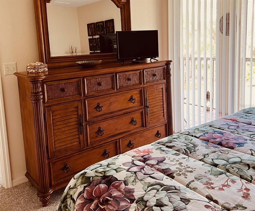 For Rent: $5,500 (2 beds, 2 baths, 1106 Square Feet)