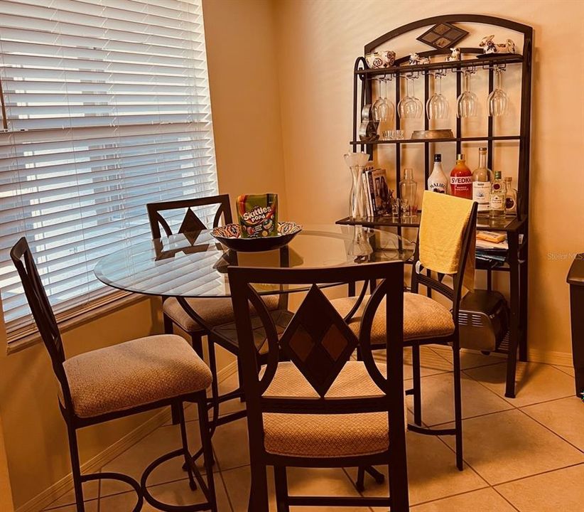 For Rent: $5,500 (2 beds, 2 baths, 1106 Square Feet)