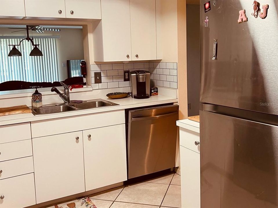 For Rent: $5,500 (2 beds, 2 baths, 1106 Square Feet)