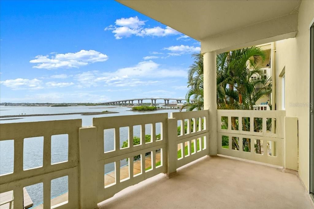 For Sale: $284,900 (2 beds, 2 baths, 1229 Square Feet)