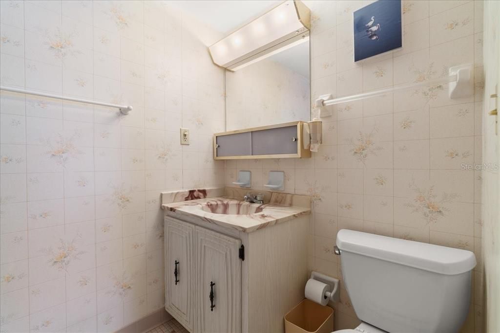 For Sale: $284,900 (2 beds, 2 baths, 1229 Square Feet)