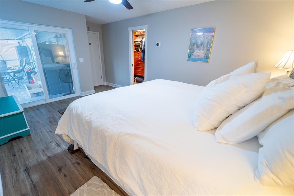 合同活跃: $464,500 (3 贝兹, 2 浴室, 1756 平方英尺)