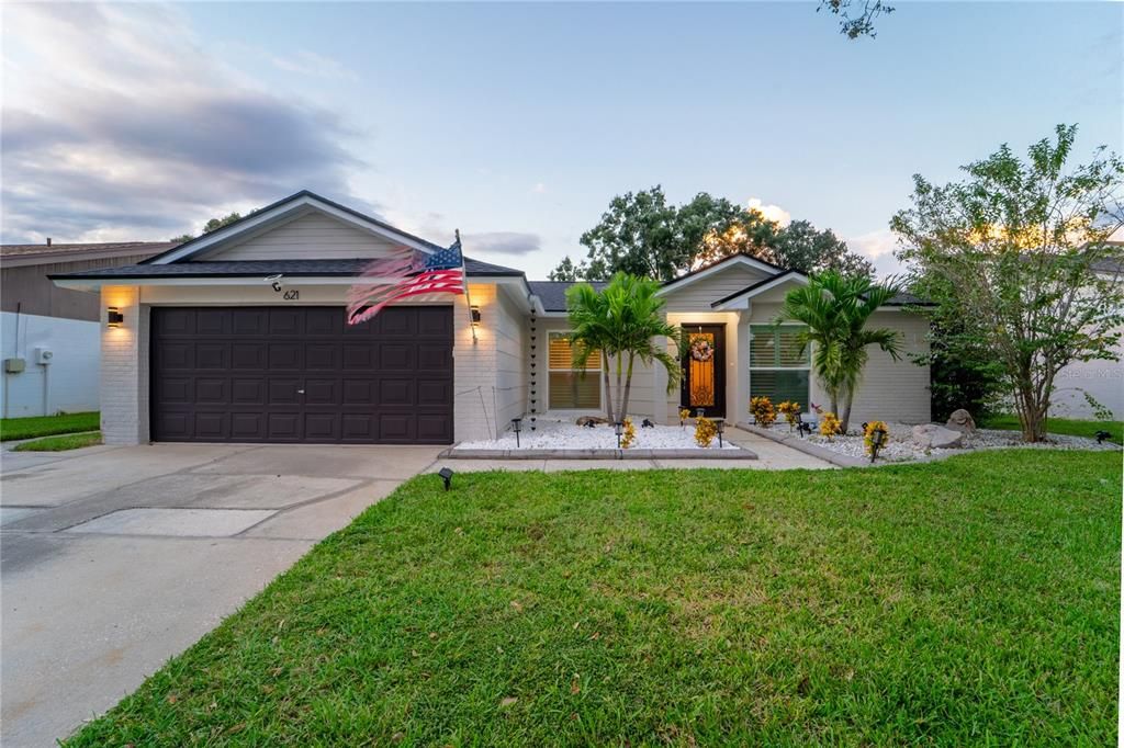 合同活跃: $464,500 (3 贝兹, 2 浴室, 1756 平方英尺)