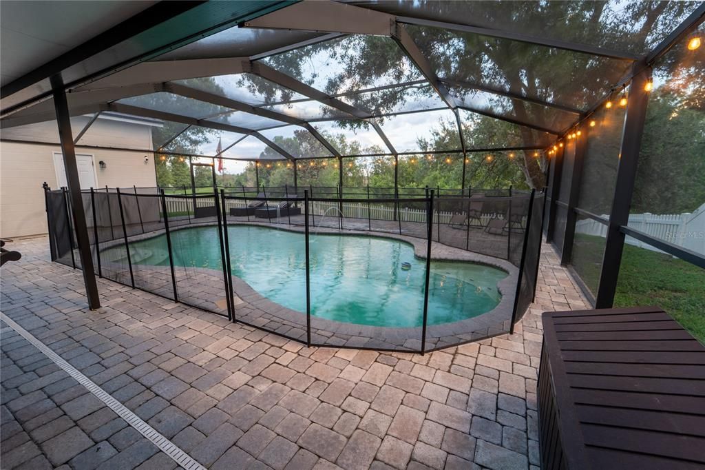 合同活跃: $464,500 (3 贝兹, 2 浴室, 1756 平方英尺)